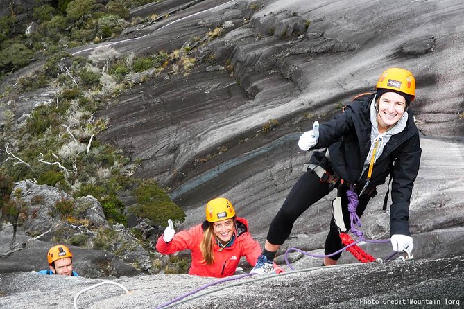 2d1n Mount Kinabalu Via Ferrata - Walk The Torq - Laban Rata canteen dinner and the early lights-out rhythm