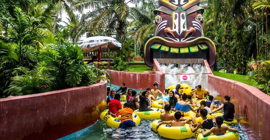 A'famosa Water Theme Park & Safari Wonderland Ticket - Choosing Safari Wonderland or Water World in Malacca