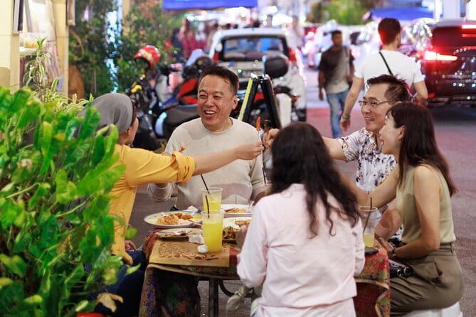 Back of the Bike Street Food Experience – Real Penang! - Street food on the back of a bike, in real Georgetown