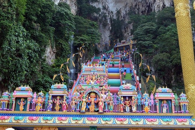 Batu Caves and Malaysian Crafts Tour from Kuala Lumpur - Dress code, comfort, and small fixes that matter at the temple