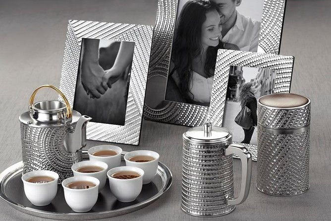 Batu Caves and Malaysian Crafts Tour from Kuala Lumpur - Royal Selangor Pewter: where you see trophies and the real craft steps