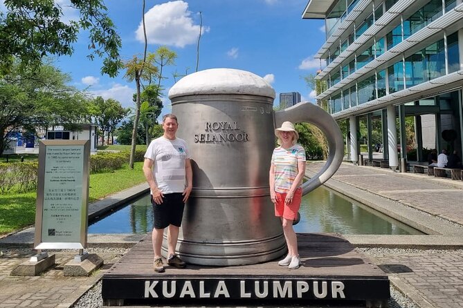 Batu Caves & Genting Highlands Highlights with Cultural Crafts - Jadi Batek Gallery: see batik production without turning it into a full lesson