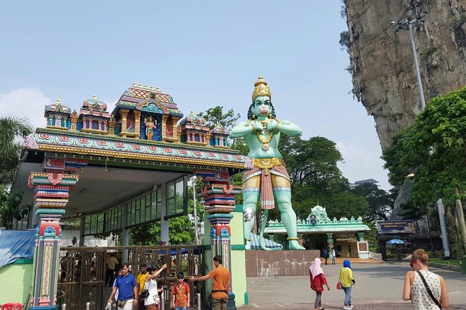 Batu Caves Temple Tour - What to wear and bring, so the climb feels easier
