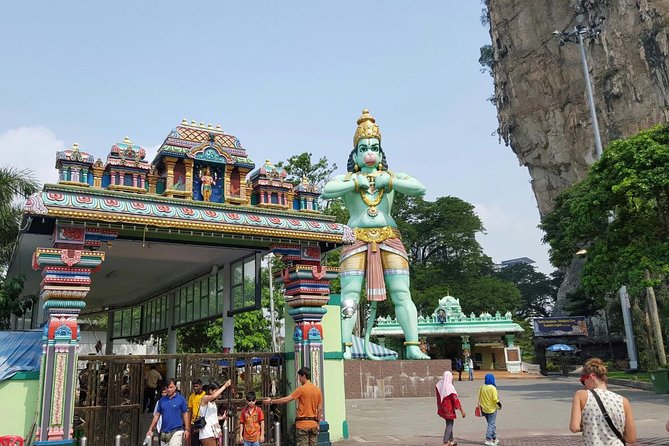 Batu Caves Tour from Kuala Lumpur - The big climb: stepping up to the main views