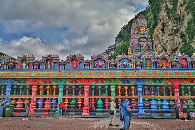 Batu Caves Twilight and Little India Evening Tour - Little India in Brickfields: a short culture walk with real shopping sights