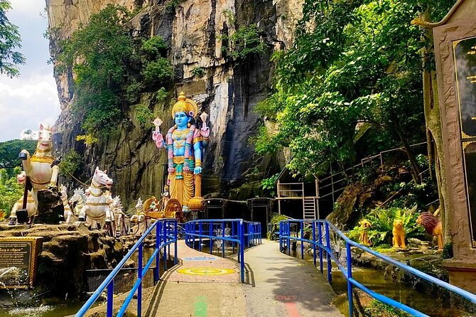 Batu Caves Twilight and Little India Evening Tour - Transport, group size, and why pickup timing matters