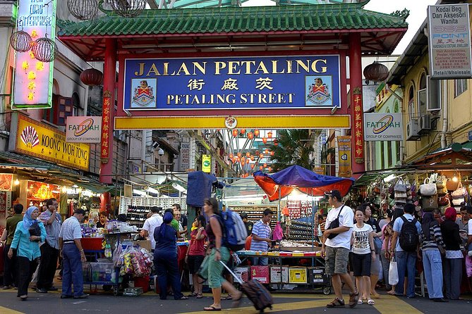 Best of KL at Night – Iconic Sights, Local Life & City Lights - Who the guide makes it worth it (and why the right driver changes everything)