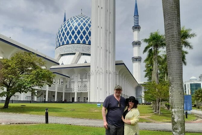 Blue Mosque And Batu Caves Private Tour from Kuala Lumpur - The Real Experience Style: Driver-Led Flexibility, Site-Focused Time