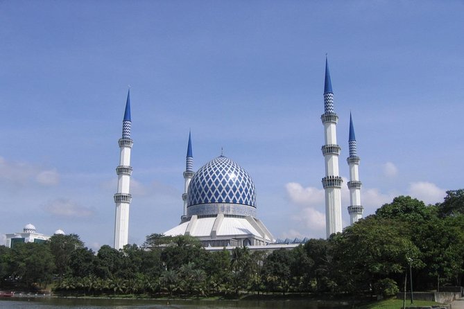 Blue Mosque And Batu Caves Tour - Geneve Timepiece and East Coast Batik: how to handle the shop stops