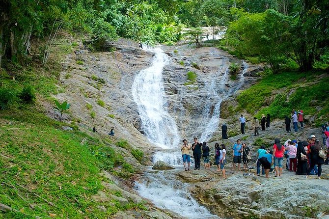 Cameron Highland Day Tour from Kuala Lumpur - Indigenous village and blowpipes: culture you can’t get from a roadside shop