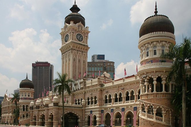 City and Batu Caves Tour - Lake Gardens and Parliament Area: Quick Context in a Pretty Setting