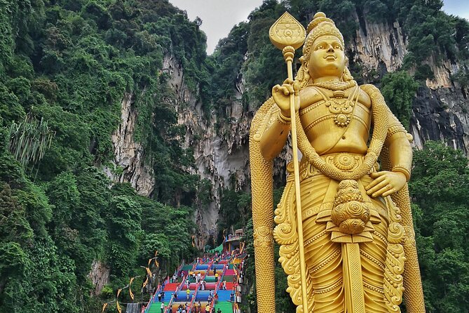 Colmar Tropicale and Batu Caves Day Trip (SIC - Join In Tour) - What to wear and pack so Batu Caves feels easy