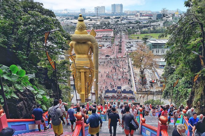 Colmar Tropicale and Batu Caves Day Trip (SIC - Join In Tour) - When crowds and traffic change the mood