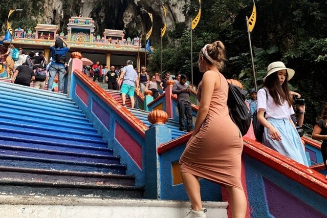 Countryside Tour Waterfall, Hot Springs & Batu Caves With Lunch - A Quick Batik Stop at Batik Chong