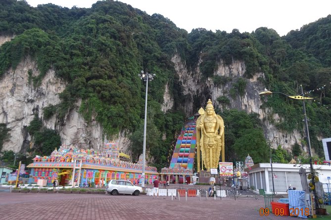 Day Tour Kuala Lumpur City, Batu Caves, Little India, Chinatown - Start at 8:00 am, with pickup that saves your energy