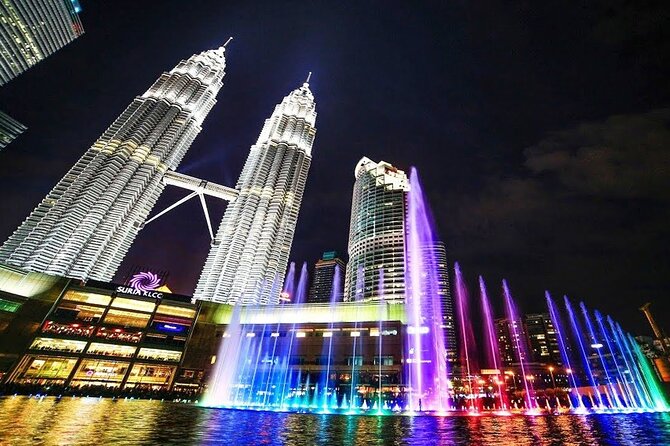 Discover The Best of Kuala Lumpur by Night - Sri Maha Mariamman Temple, a real religious stop in the middle of the city