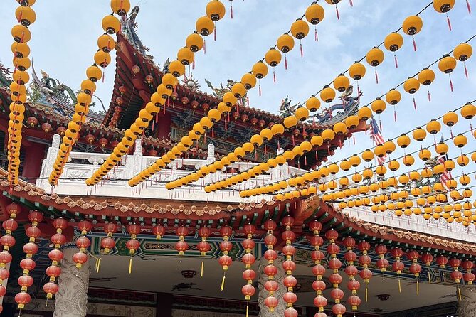 Exclusive Half Day Batu Caves and Private City Tour Kuala Lumpur - Petronas Twin Towers Photo Stop: Icon Views, No Extra Ticket Pressure