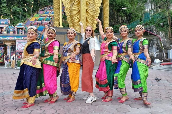First Day : Arrival Transfer with Batu Caves Highlights Tour - Key things that make this transfer work