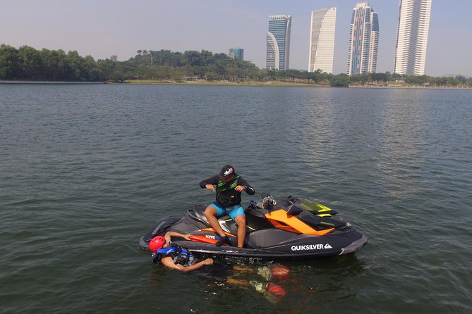 Flyboard Experience - SINGLE (30mins flight) - How your session runs: from Marina Putrajaya check-in to first lift