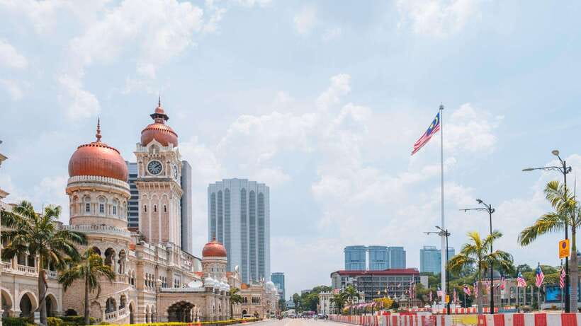 From KLIA or Port Klang: Kuala Lumpur Transit Tour - Batu Caves: The First Wow Moment, Plus the One Thing You Should Plan For