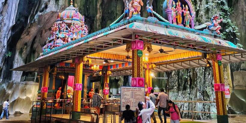 From Kuala Lumpur: Colmar Tropicale and Batu Caves Day Trip - Japanese Village, Botanical Garden, and the Rabbit Park Reality Check