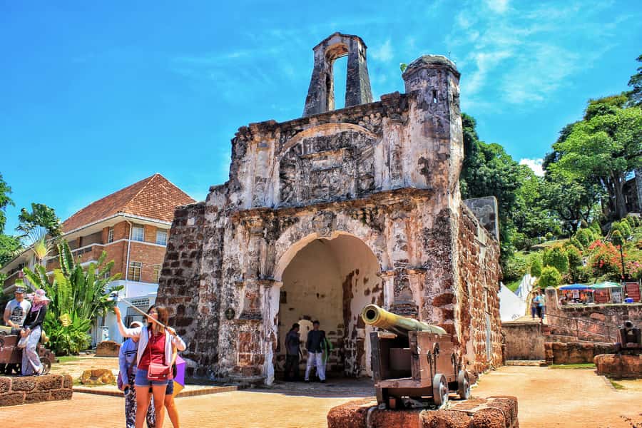 From Kuala Lumpur: Historical Melaka Day Tour with Lunch - AFamosa and Porta de Santiago: Portuguese Power in Stone