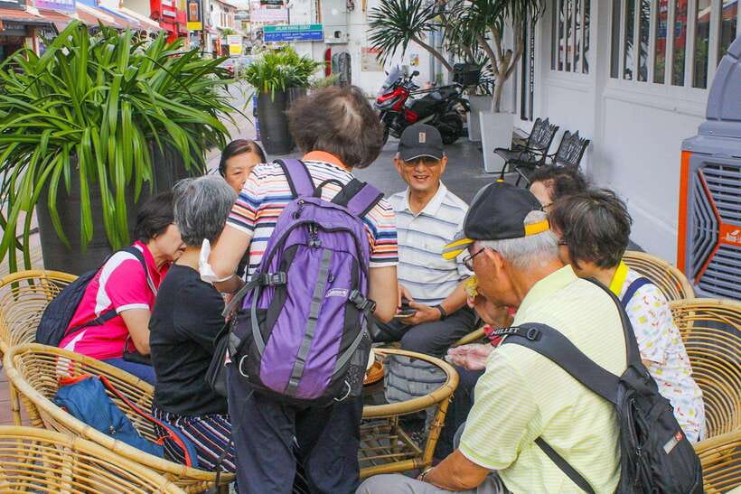 From Kuala Lumpur: Malacca Private Day Tour - Jonker Street and the snack-and-shop reality check