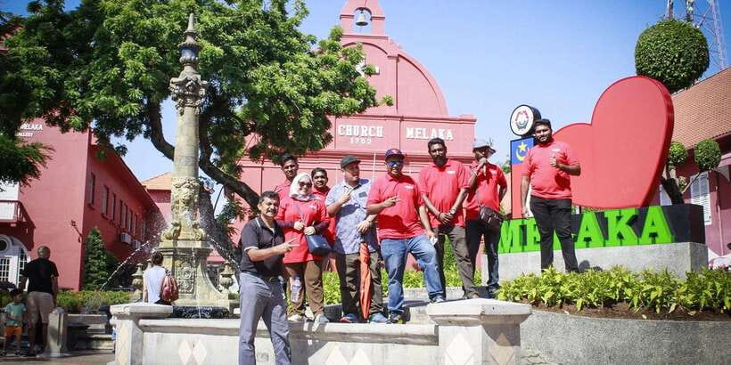 From Kuala Lumpur: Malacca Private Day Tour - Private van value for $99 per person, and what you still pay for