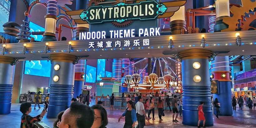 From Kuala Lumpur: Private Genting Highlands Day Trip - Shopping and downtime at the top: what fills the gaps
