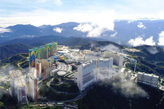 Full-Day Genting Highlands Tour with Batu Caves & Awana SkyWay - Batu Caves first stop, plus the 272-step reality check