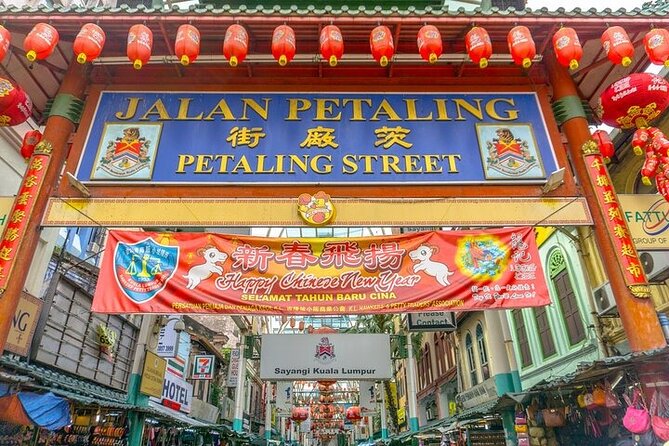 Full Day Kuala Lumpur City Tour with Petronas Twin Tower Tickets - Petronas Twin Towers Skybridge View at 451.9m