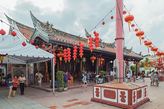 Full-Day Malacca City Tour from Kuala Lumpur - Jonker Street, shopping lanes with an ideal and a limitation