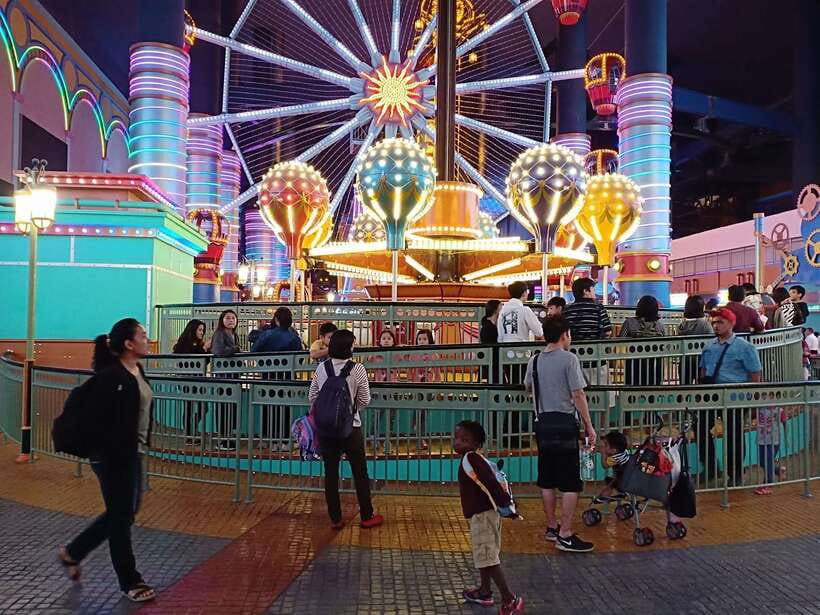 Genting Highland: Private Day Trip from Kuala Lumpur - Genting Highlands at 1,830 meters, casino resort energy and views