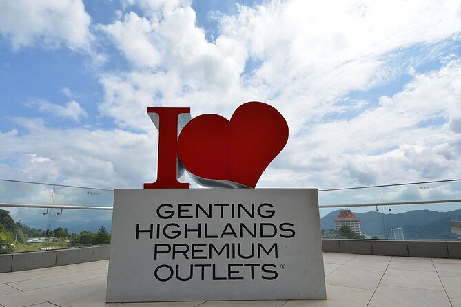 Genting Highlands Tour - Awana SkyWay cable car time, plus shopping energy at Genting
