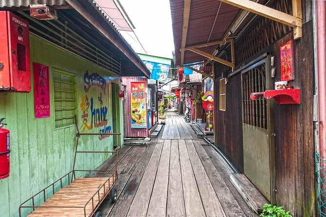 Georgetown Sightseeing Tour - Wat Chayamangkalaram: a free stop with one big visual payoff
