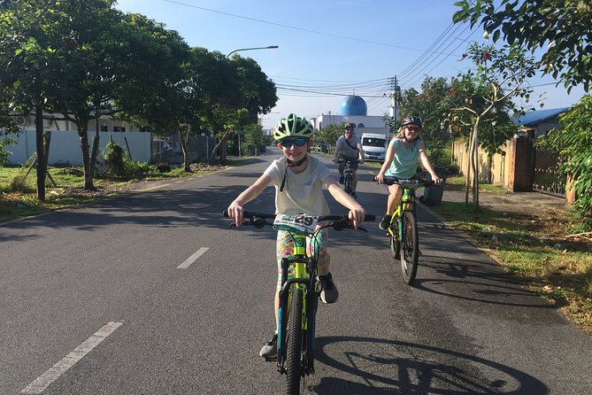Half-Day Heritage Bike Tour in Kuching - The Heritage Zone: Lanes, Temples, and Historic Corners