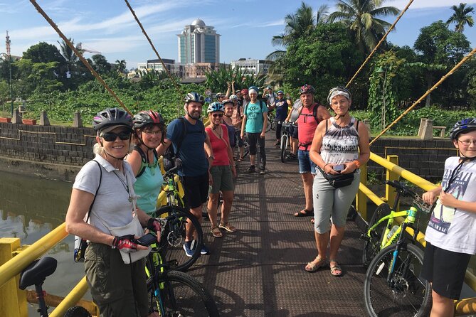 Half-Day Heritage Bike Tour in Kuching - Starting at Lebuh Wayang, Then Getting Oriented Fast