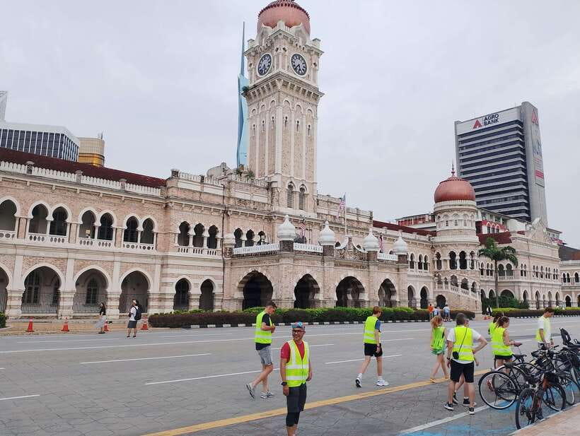 Hidden Kuala Lumpur: 4-Hour Bike Tour - Markets, tropical fruit, and the local food stops that shape the ride