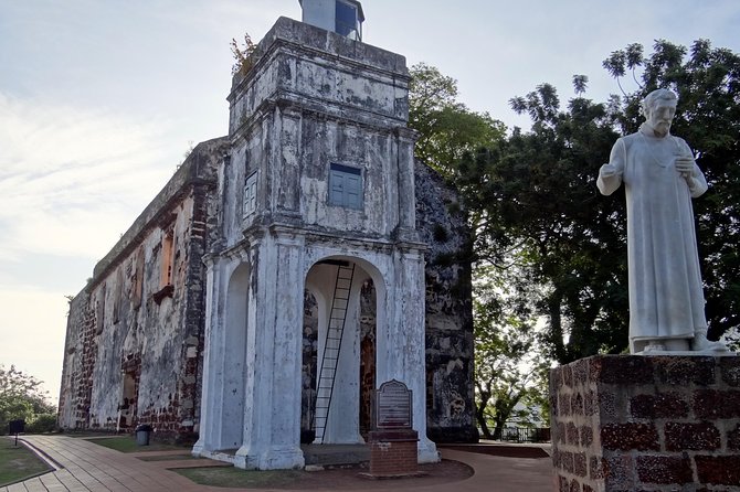 Historical Malacca Day Tour with Lunch from Kuala Lumpur - Sri Poyatha Moorthi, Cheng Hoon Teng, and Kampung Kling Mosque: Three Faiths, One Day