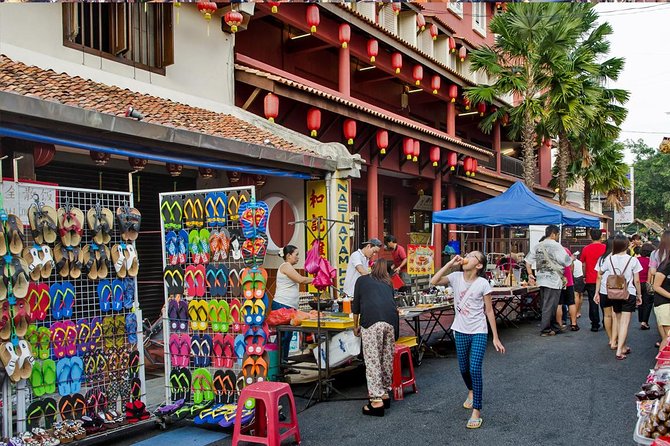 Historical Malacca Day Trip from Kuala Lumpur - Chinese heritage stops: Bukit China, Hang Li Poh’s Well, and Chinese temples