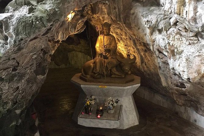 Ipoh Caves, Heritage And Cave Temple Tour From Kuala Lumpur - Stop 7: Concubine Lane, old town streets, and quick culture