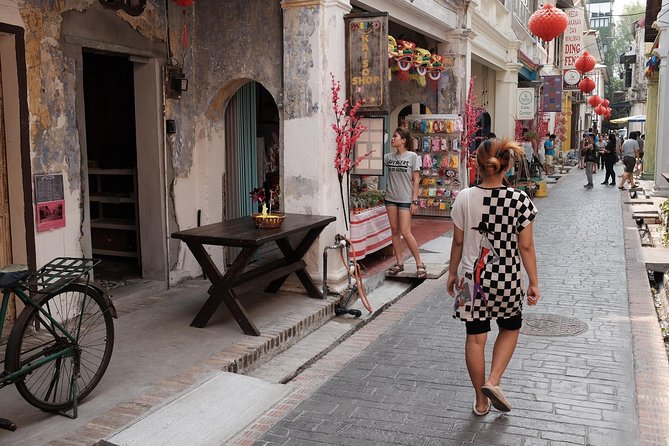 Ipoh Private Day Trip from Kuala Lumpur with Lunch - Kek Lok Tong Cave Temple and Zen Gardens: Limestone, Temple, and Quiet