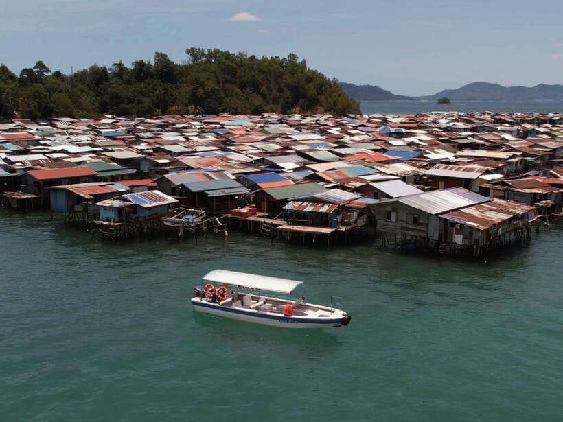 KAMPUNG GIPSI-DAY TRIP TO BAJAU HEAVEN FREE NASIGORENG & TEH - Salted Fish Viewing and the Food That Drives the Culture