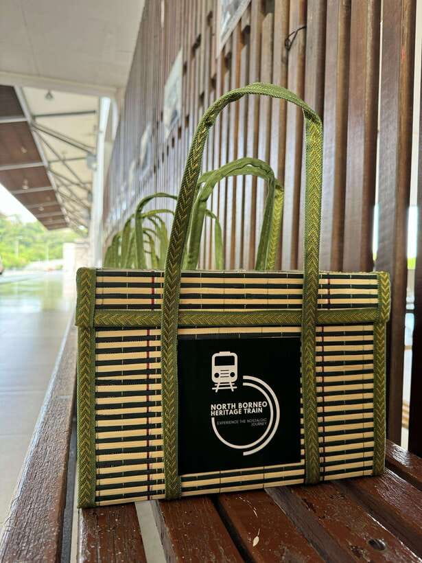 Kota Kinabalu, Sabah: North Borneo Heritage Train - Lunch onboard, onboard henna, and small details that change the vibe
