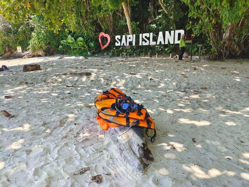 Kota Kinabalu: Twin Island Day Trip Tour ( Sapi & Manukan ) - Key things to know about Sapi and Manukan Island Day Trip