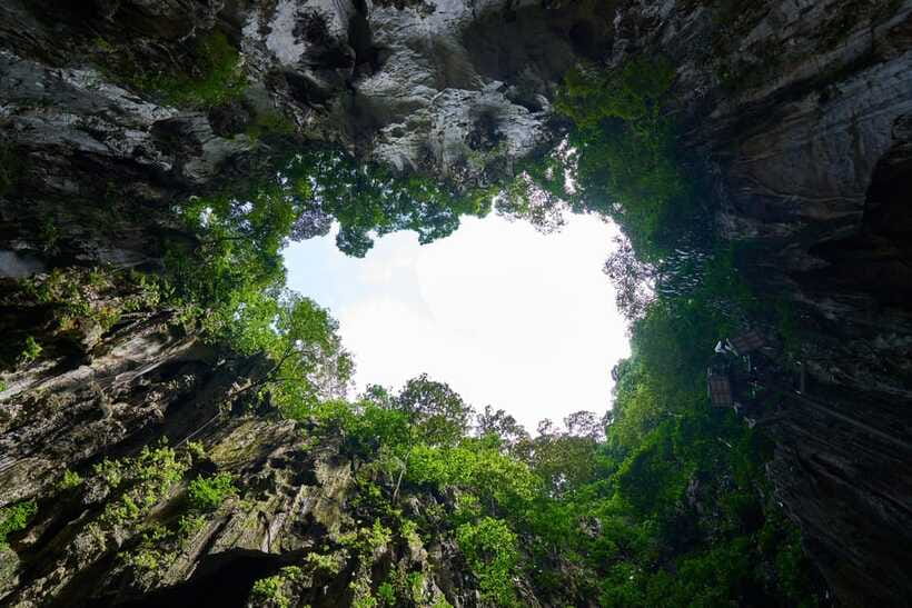 Kuala Lumpur Adventure:Kanching Falls, Ramayana & Batu Caves - Private Driver Value: When the Facts Help, and When You Just Want to Move