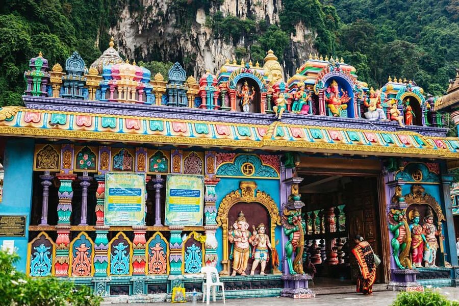 Kuala Lumpur: Batu Caves Half-Day Tour with Pick-Up Option - East Coast Batik Sdn Bhd (Batik CHONG): Wax, Dye, and What to Watch For