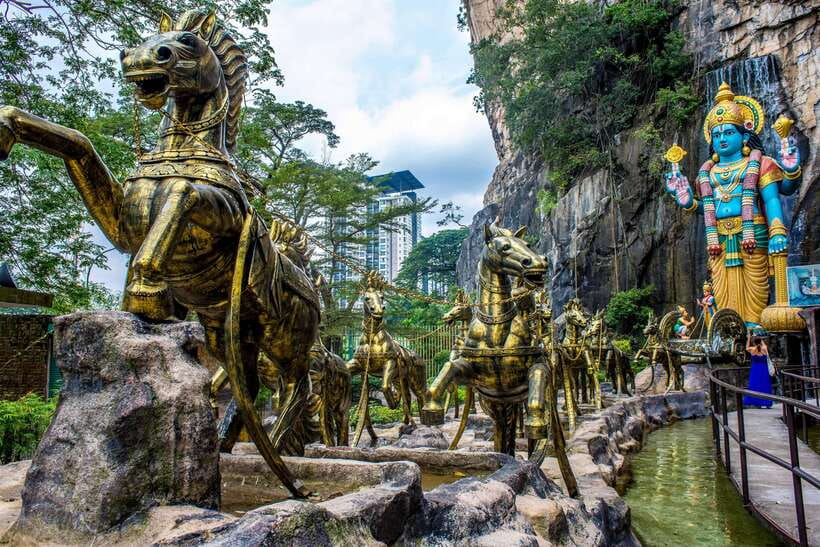 Kuala Lumpur : Batu Caves Private Tour - Who This Private Tour Is Best For (And Who Should Rethink It)