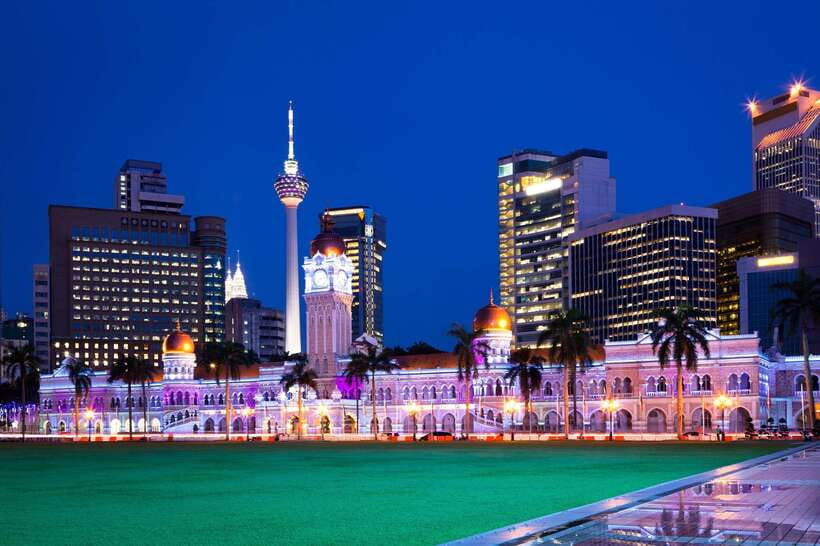 Kuala Lumpur by Night and Malaysian Food Tour - Buffet Dinner and Malaysian Flavors, Including Performance Details