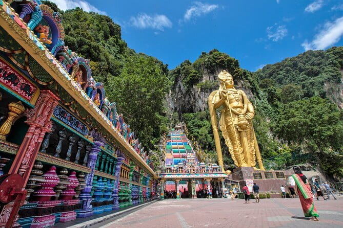 Kuala Lumpur City Tour with 21 Attraction (Private) - Istana Negara and the national story: monuments, gardens, and ASEAN sculptures